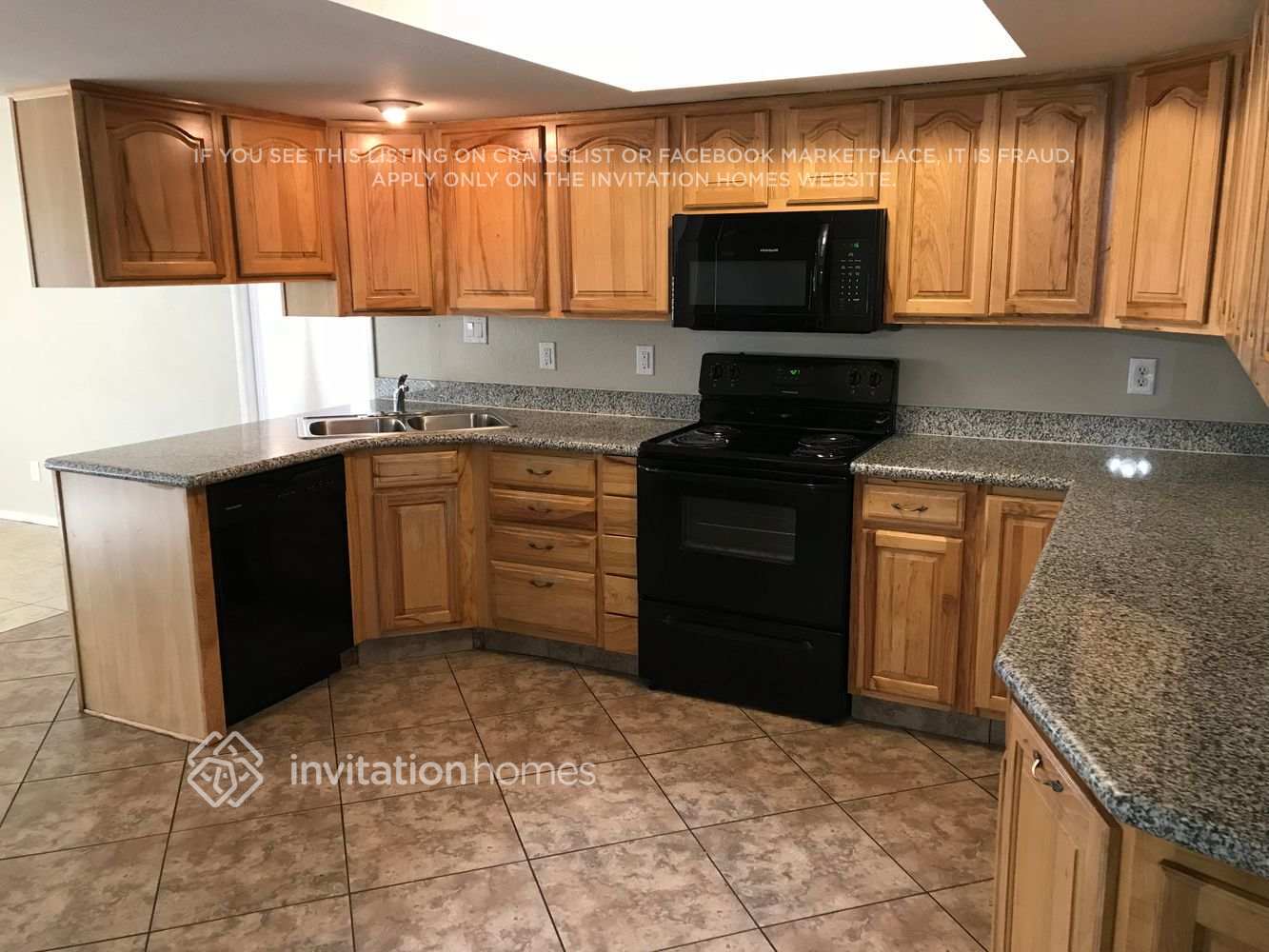 Building Photo - 4102 N 85th Dr