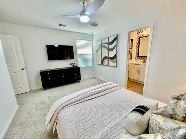 Building Photo - 21431 Carosella Dr