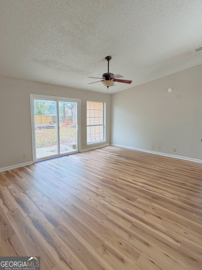 Building Photo - 1200 Sussex Pl