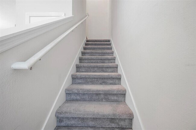 Building Photo - 4966 Avalon Park Blvd