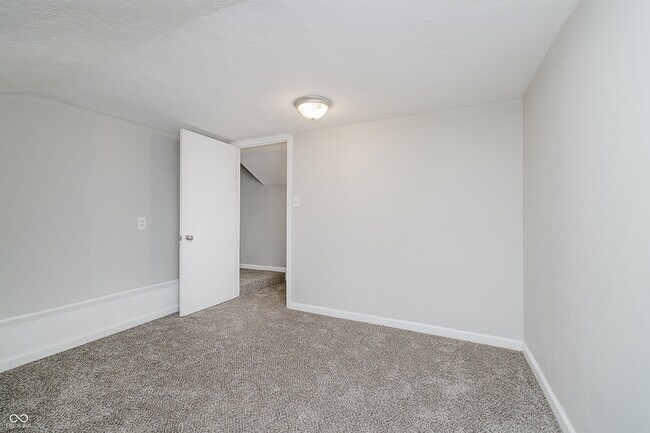 Building Photo - 324 N Tennessee St