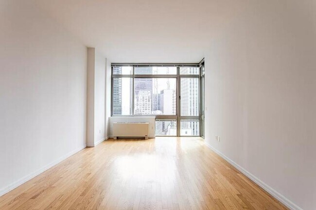 Building Photo - 4 bedroom in New York NY 10038