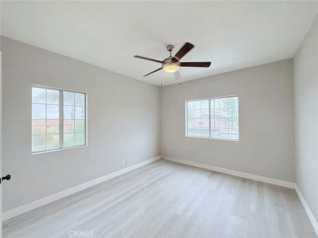 Building Photo - 709 Harding Ave