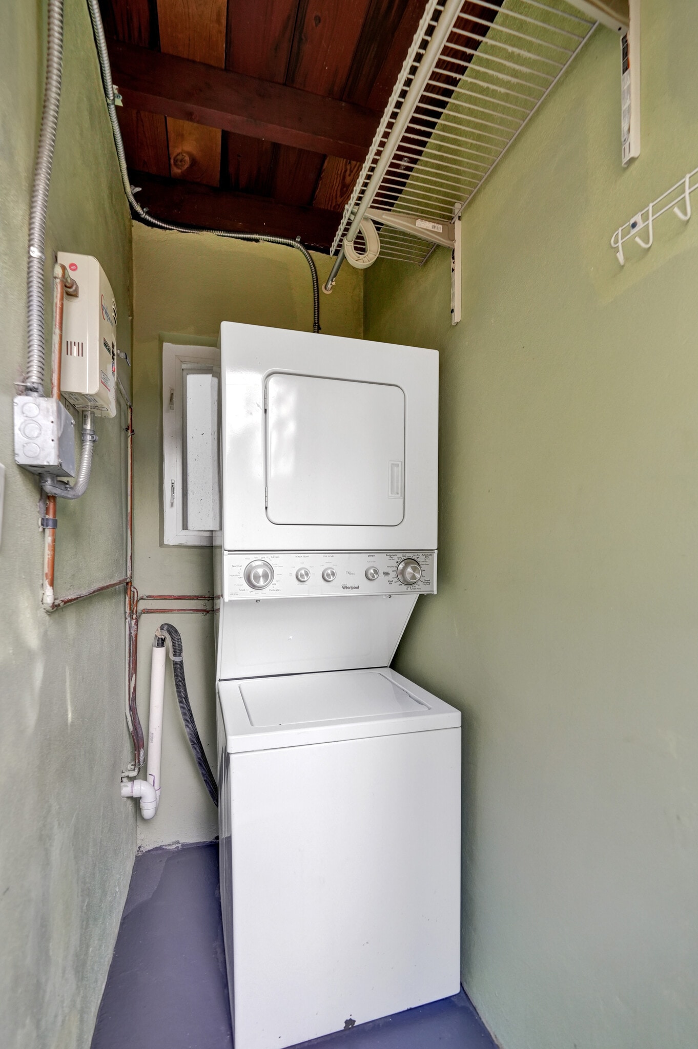 Private Washer/Dryer - 3033 NE 20th Ter