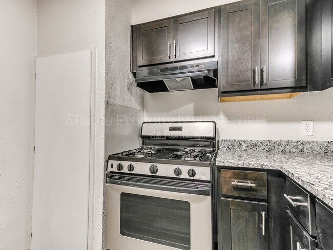 Building Photo - 5832 NW 31st Terrace