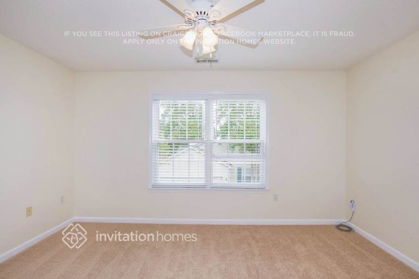 Building Photo - 9220 Meadowmont View Dr