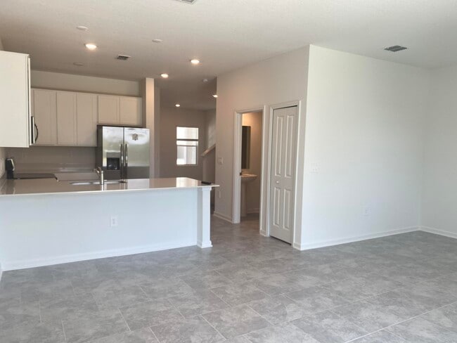 Building Photo - 3327 Laurent Lp