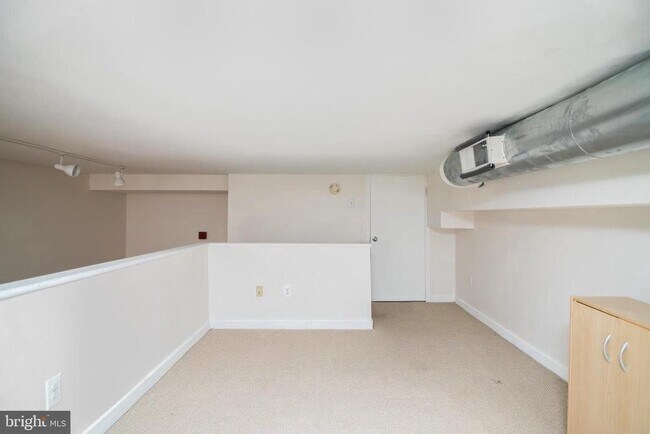 Building Photo - 1035 Spruce St