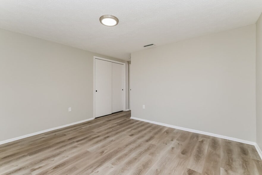 Building Photo - 7043 Fireside Dr