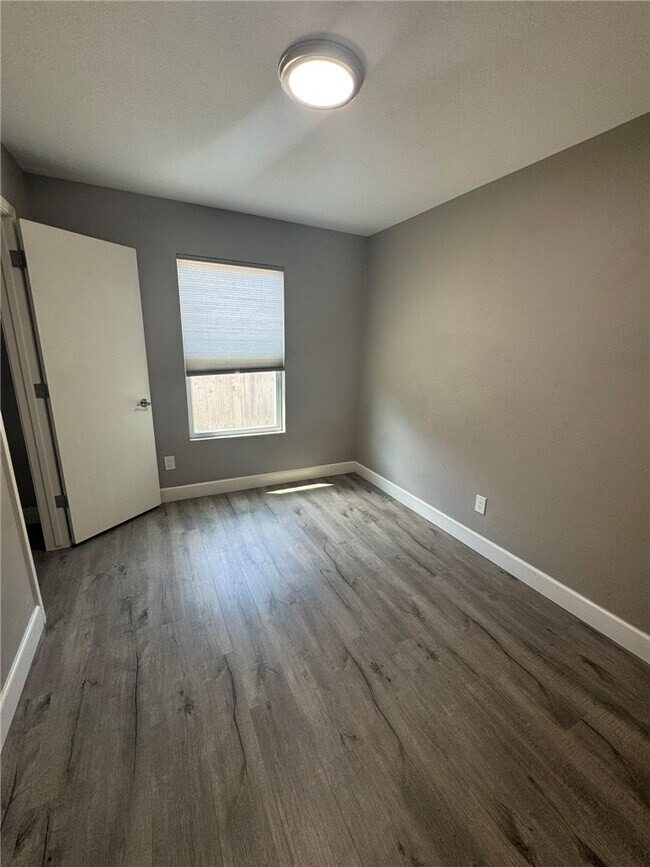 Building Photo - 2729 Lenox Ct