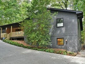 Building Photo - 20 English Pl