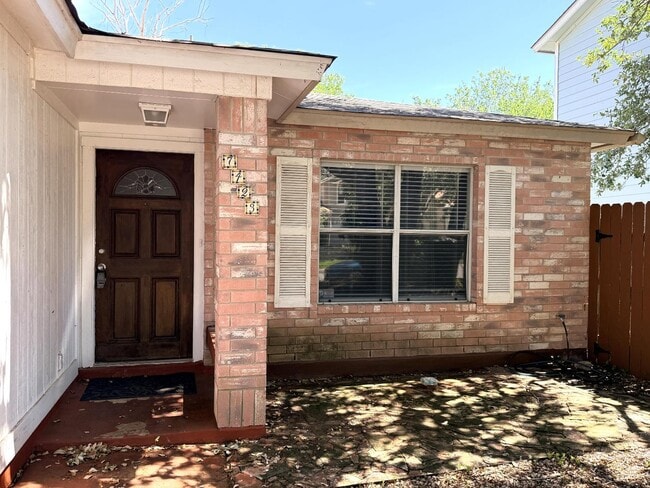 Building Photo - 7423 Corian Park Dr