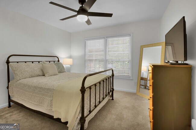 Building Photo - 12 Vista Square NW