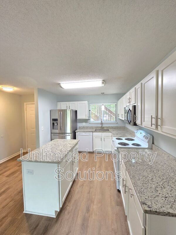 Building Photo - 5211 Lapaloma Ct