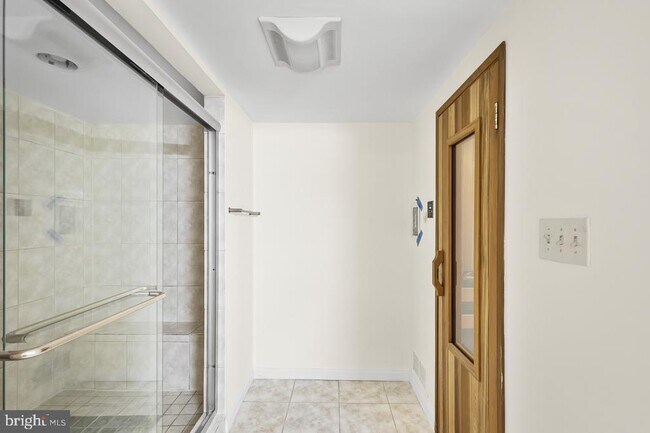 Building Photo - 10009 Sinnott Ct