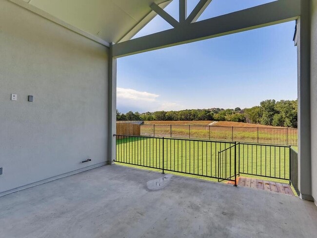 Building Photo - 12016 Mesa Verde Dr