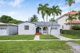 Building Photo - 2360 SW 11th Terrace