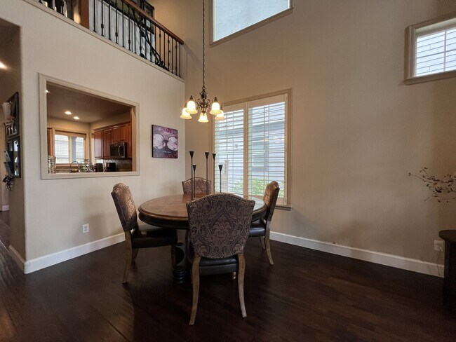 Building Photo - Charming 3 Bedroom Villebois Home with Loft, A/C, Designer Finishes and Community Pool!