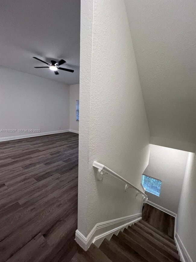 Building Photo - 22 SW 6th Ct