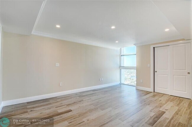 Building Photo - 1360 S Ocean Blvd
