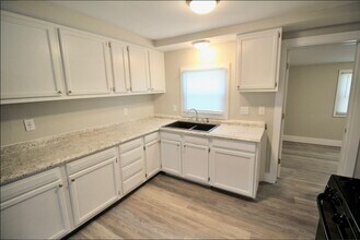 Building Photo - 2 Bed / 1 Bath Single-Family Home – N. Gaines Township