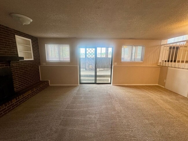 Building Photo - 4 Bedroom Home in Village 7, Centrally Loc...