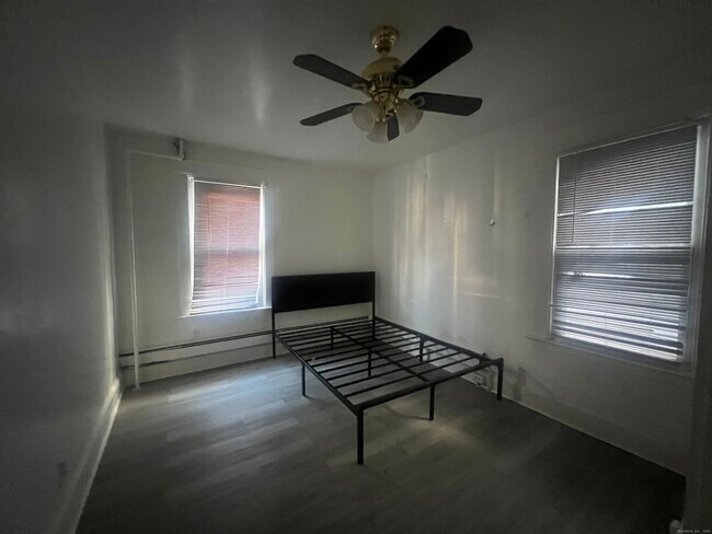 Building Photo - 381 Shelton Ave