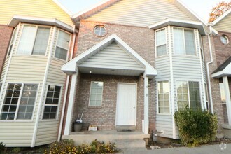 Building Photo - Cat Friendly 3 bedroom Townhome in Provo