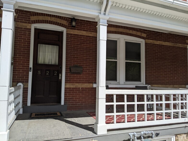 Primary Photo - 522 2nd Ave