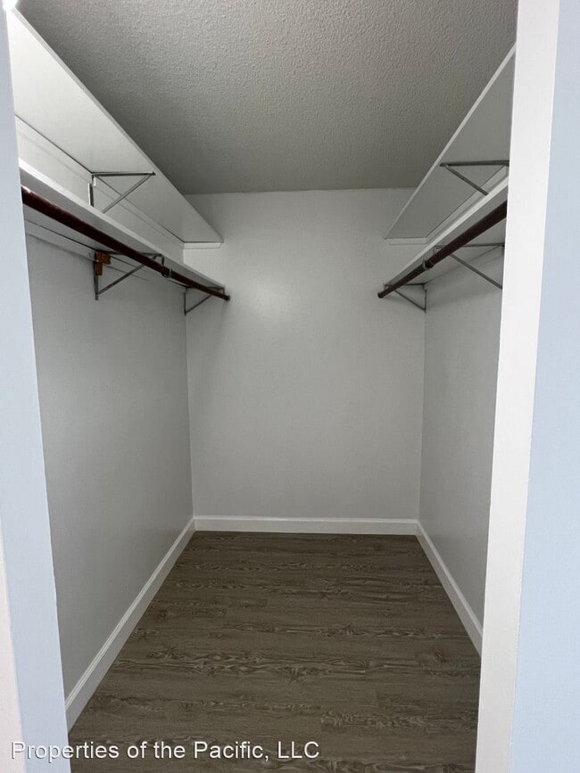 Building Photo - 1 br, 1.5 bath House - 1333 Heulu Street, ...