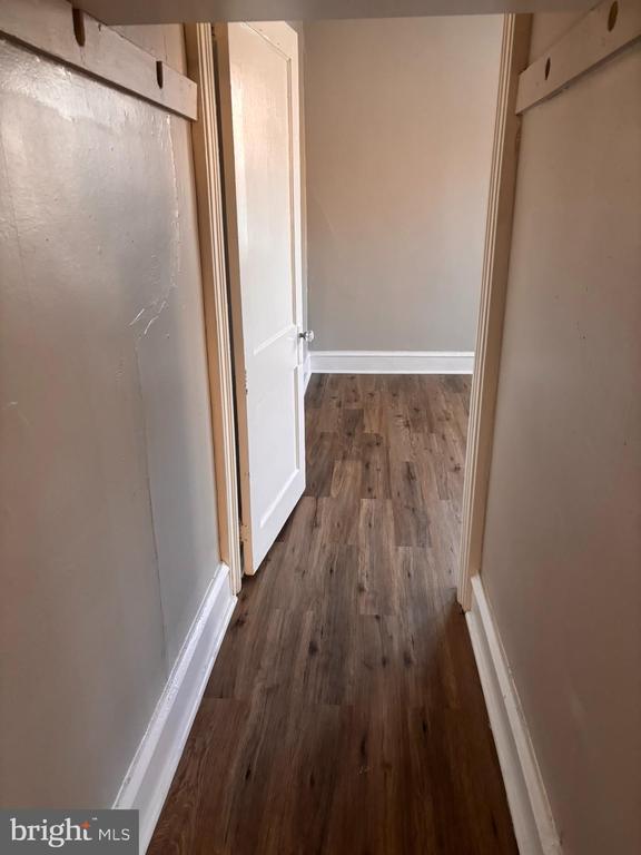 Primary Photo - 125 E Bettlewood Ave