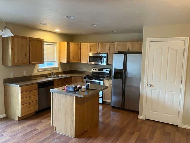 Building Photo - 4905 7th Ave N