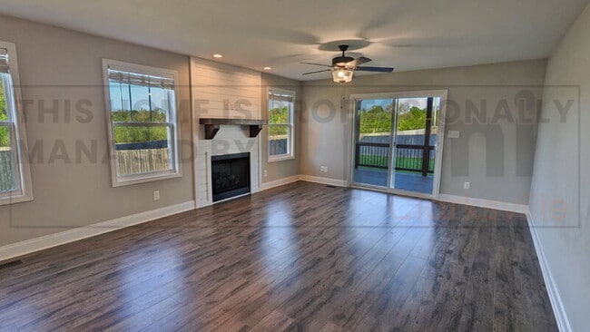 Building Photo - 890 Wild Elm Ct