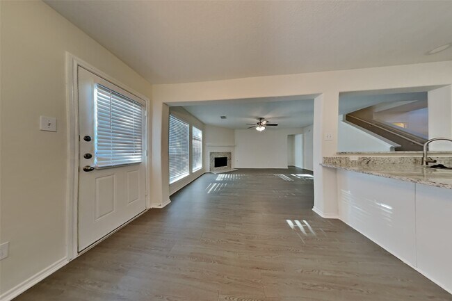 Building Photo - 18114 Stone Trail Manor Dr