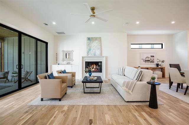 Building Photo - 5836 Kenwood Ave