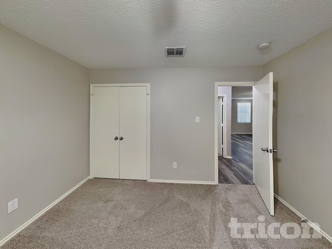 Building Photo - 2925 Paint Brush Pl