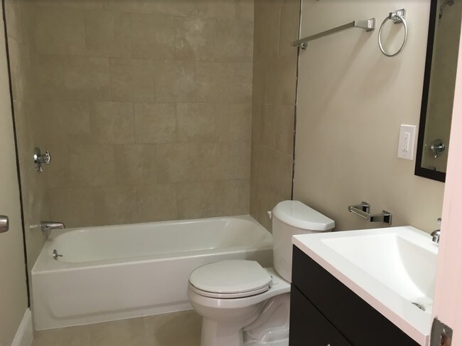 Building Photo - 295-297 Washington St. #297