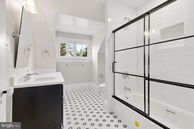 Building Photo - 4201 Bradley Ln