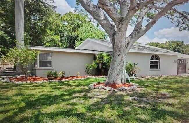 Primary Photo - 1001 71st St NW