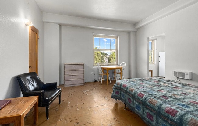 Building Photo - Pend Oreille Apartments