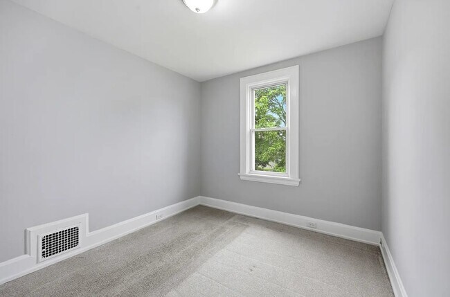 Building Photo - *1762 Williams Ave,  Recently Updated 4BR, 2BA House in Norwood*