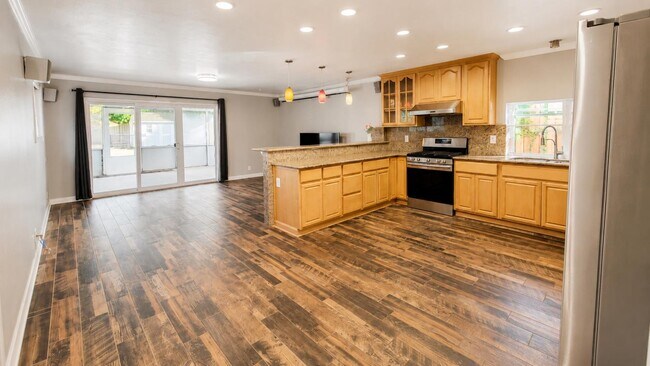 Building Photo - 2132 Forbes Ave