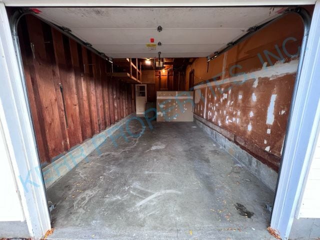 Building Photo - 12407 NE Knott St