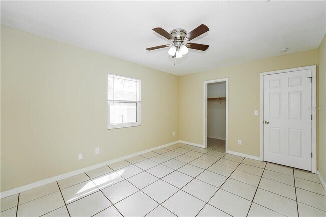Building Photo - 208 Brittany Ave
