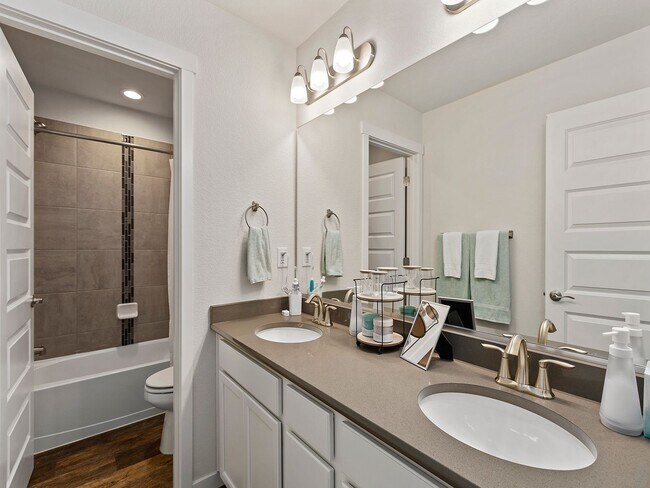 Building Photo - Stunning 4-Bed 2.5-Bath Oasis- Severance, CO!