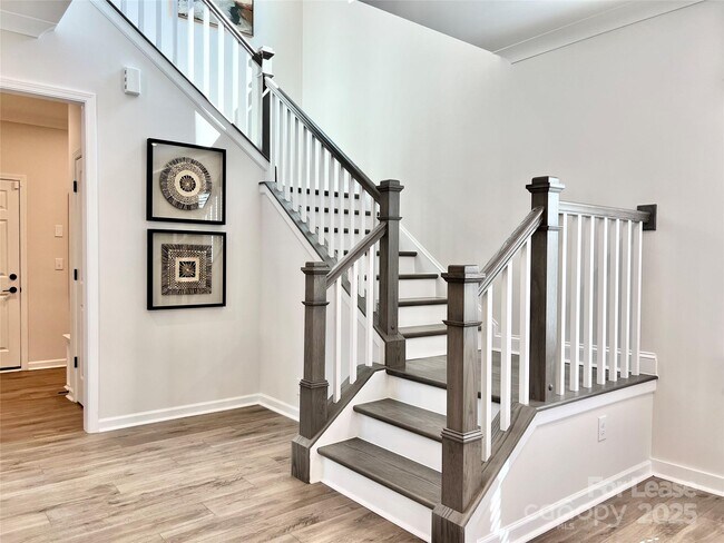 Building Photo - 15906 Parkside crossing Dr
