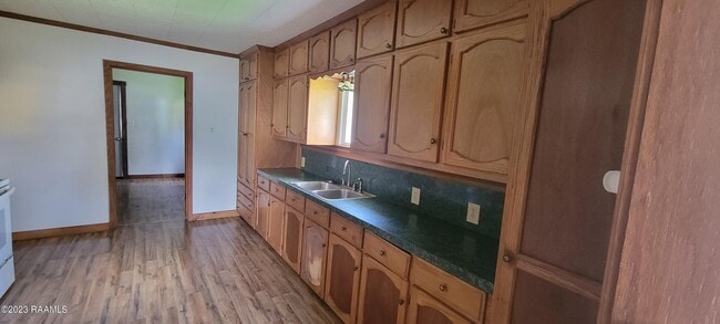 Building Photo - 232 Hulin St