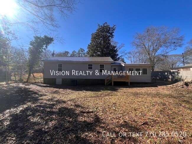 Building Photo - 107 Merrill St