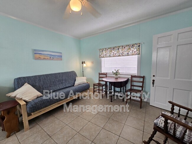 Building Photo - 337 Dogwood Ln