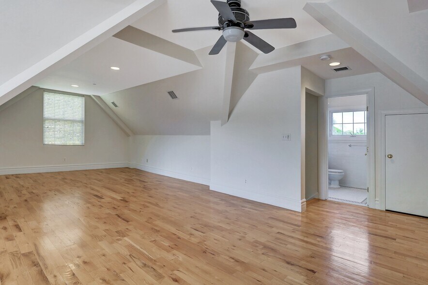 Building Photo - 170 Undercliff Ave